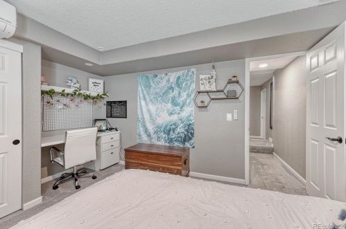 6051 Valdai Way, Aurora CO 80015-6521 exterior