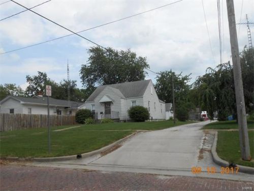 218 Union St, Coalton, IL 62075-1304