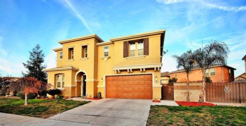 905 Pear St, Madera, CA 93638-9324