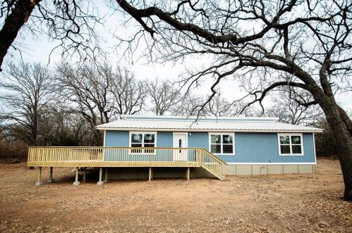 217 Comanche Trl, Nocona, TX 76255-9341