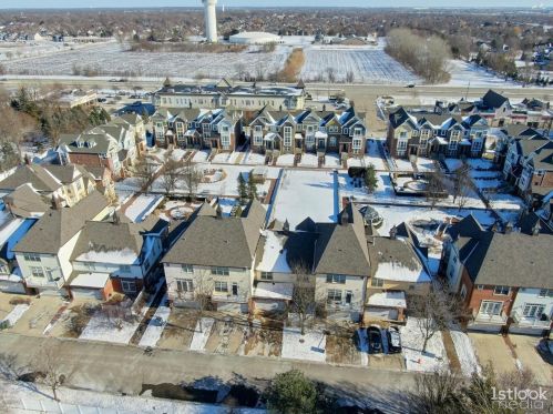 4109 Royal Mews Cir, Naperville IL  60564-7174 exterior