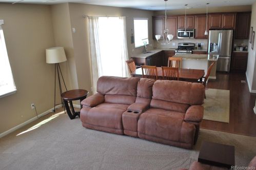 6674 Kellerman Way, Aurora CO 80016-6199 exterior