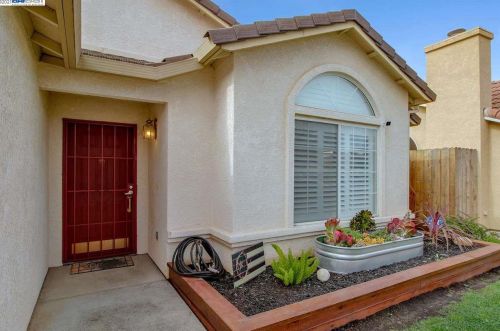 1721 Beethoven Way, Modesto, CA 95358-8857