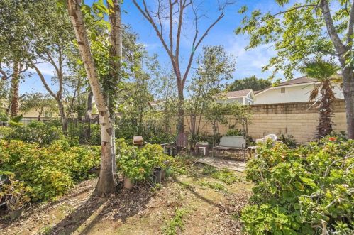 5216 Victoria Ave, Riverside CA  92506-1565 exterior