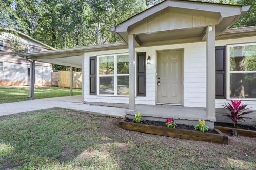6127 Greenleaf Ct, Porterdale, GA 30014-3516