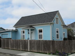 2004 Pine St, Eureka, CA 95501-2832