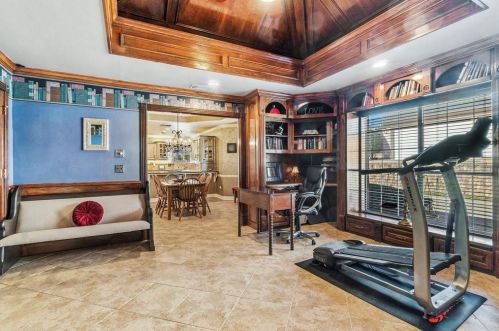 2106 Shari Ln, Garland TX 75043-1459 exterior