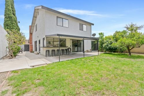 1333 Amberwick Ln, Anaheim CA  92804-5425 exterior