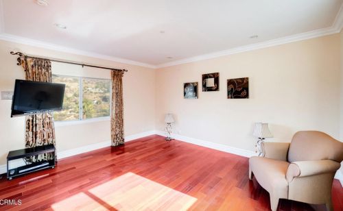 1958 Calafia St, Glendale CA  91208-2306 exterior