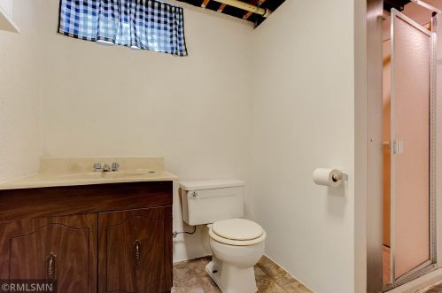 1260 Clarence St, Saint Paul MN  55106-2062 exterior