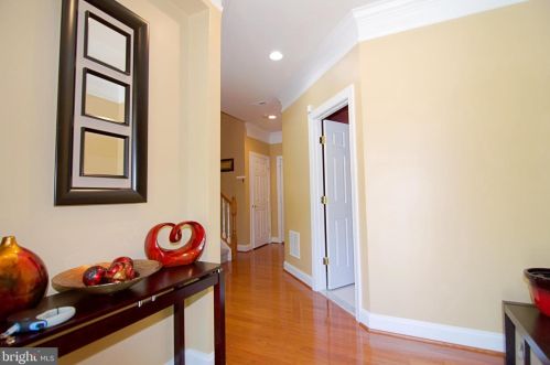 15908 Greymill Manor Dr, Haymarket, VA 20169-4925