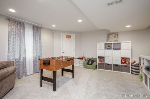 1433 Schoenherr Ave, Lemont IL  60490-3216 exterior