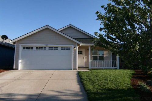 1621 Jonathan Ave, Dallas, OR 97338-9229