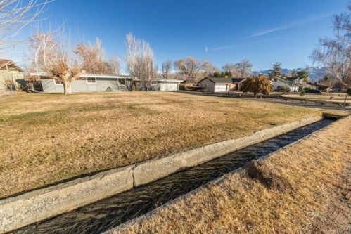 2771 Highland Dr, Bishop, CA 93514-3025