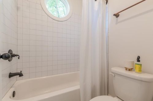 1648 Beacon Hill Blvd, Atlanta GA  30329-2556 exterior