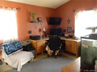 2556 Clermont St, Denver CO  80207-3137 exterior