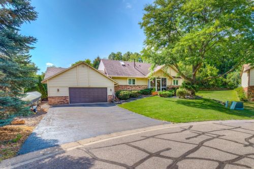 13617 Harwell Ct, Saint Paul, MN 55124-9573