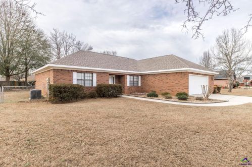 119 Jubilee Cir, Bonaire GA  31005-4018 exterior