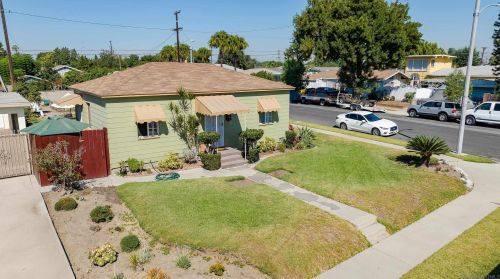 16403 Caress Ave, Compton, CA 90221-5109