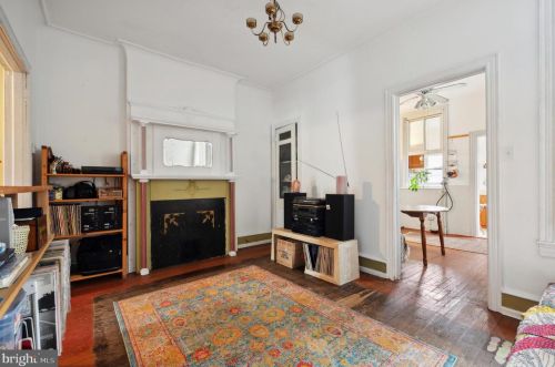 4817 Fairmount Ave, Philadelphia PA 19123-1901 exterior