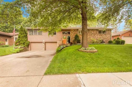 1829 Highwood Ave, Pekin, IL 61554-6474