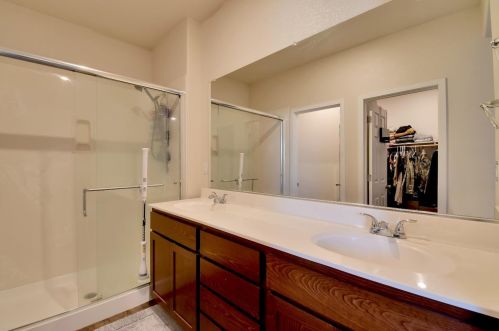 5715 Freestone Dr, Arboga CA  95901-8701 exterior