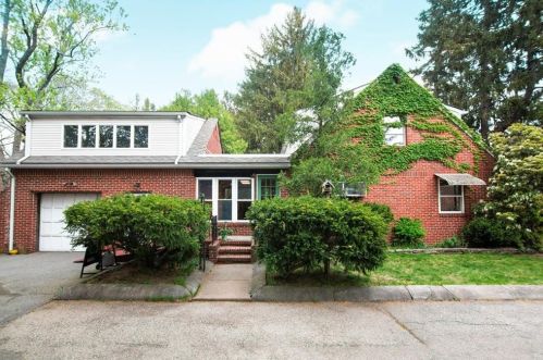 209 Grayson Ave, Warwick, RI 02886-2146