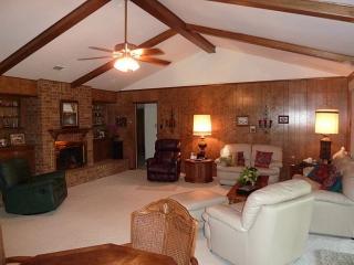 902 Genova St, Sugar Land TX  77478-3412 exterior