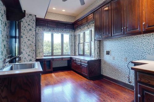 6908 Ridgewood Dr, Fort Worth TX  76132-4554 exterior