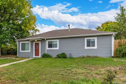 1035 Worchester St, Denver, CO 80011-6558