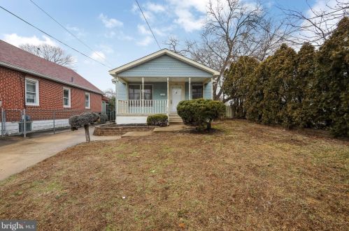 43 4th Ave, Runnemede, NJ 08078-1114