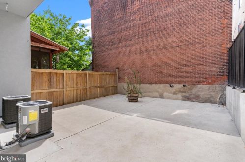 624 42 St, Philadelphia PA 19104-1468 exterior