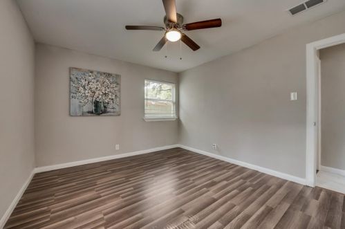 6520 Truman Dr, Fort Worth TX  76112-8032 exterior