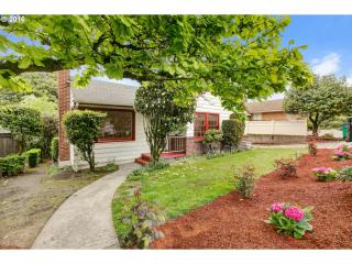 7776 Terwilliger Blvd, Portland OR  97219-4466 exterior
