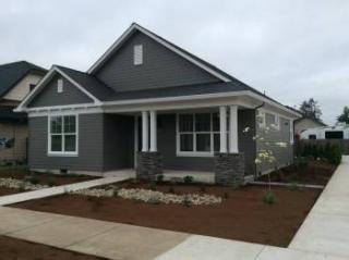 2082 9 St, Springfield OR  97477-4729 exterior