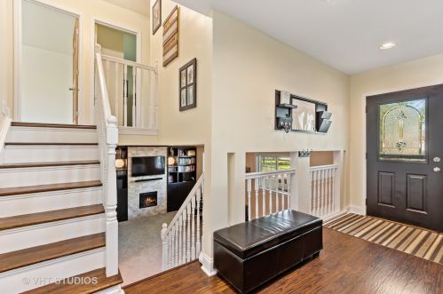 127 Thornhurst Rd, Lemont, IL 60440-2416