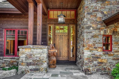 9321 Heartwood Dr, Truckee, CA 96161-5196