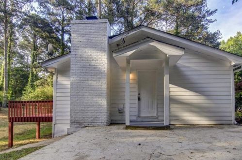 1766 Stag Dr, Conyers GA  30012-3643 exterior
