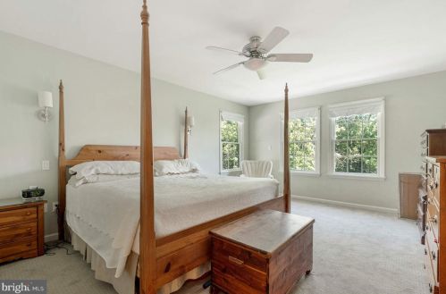 921 Warwick Rd, Tavistock NJ 08033-3928 exterior