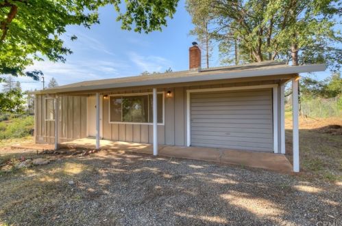 5728 Shady Ln, Paradise, CA 95969-4619