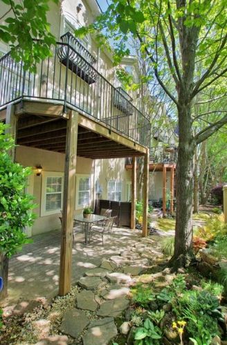 2475 Brookhaven Hts Ct, Atlanta GA  30319-5243 exterior
