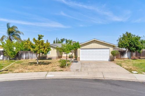 1333 Alfa Romeo Ct, Manteca, CA 95337-5141