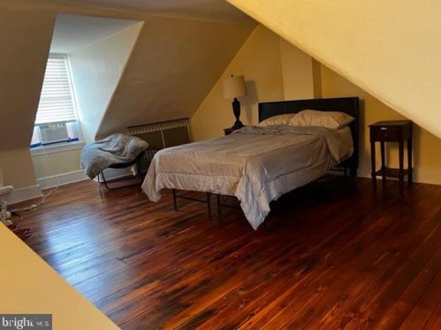 303 New Dorwart St, Lancaster PA  17603-5223 exterior
