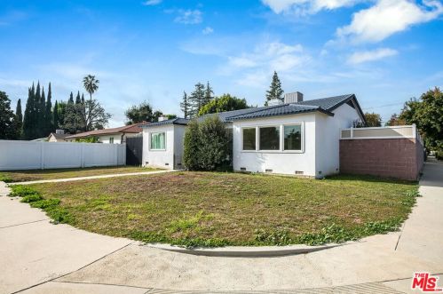 6657 Noble Ave, Van Nuys, CA 91405-4533