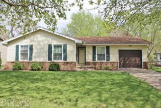 108 Sesame St, Bloomington, IL 61704-4679