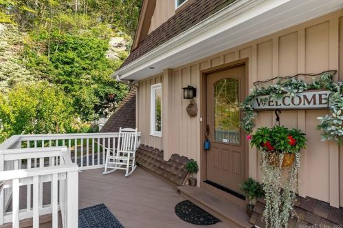 65 Bokum Rd, Chester CT  06412-1339 exterior