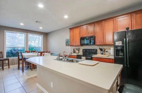 11 Twinvale Loop, Conroe, TX 77384-5085