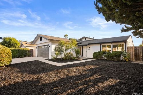 856 Avenida Taxco, Vista CA  92084-5339 exterior