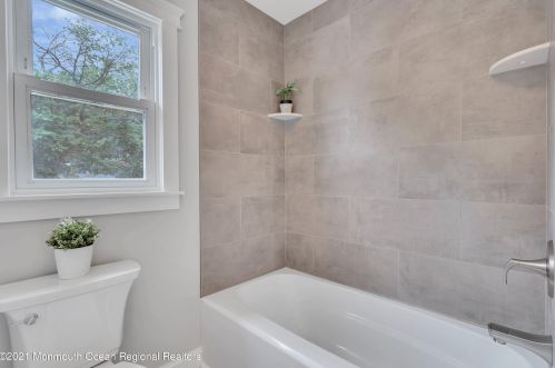 721 Harmony Rd, Middletown NJ  07748-5137 exterior
