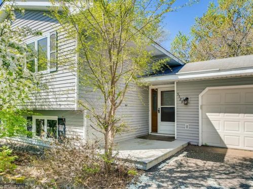 5529 Jaguar Ct, Saint Paul, MN 55110-2249